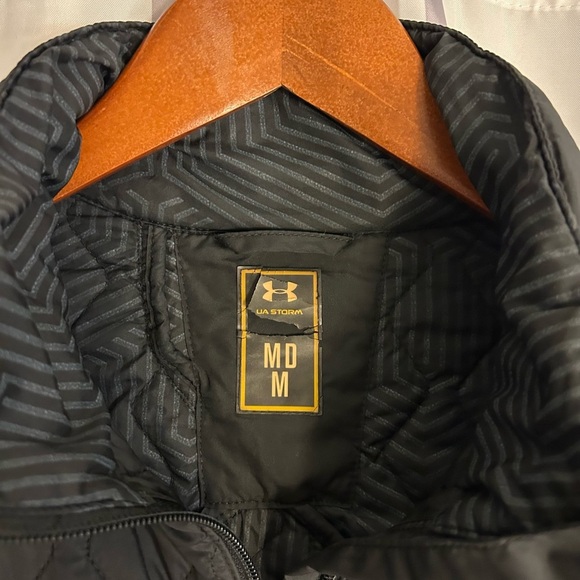 Under Armour Black Quilted Jacket with Patterned Lining - Picture 2 of 4